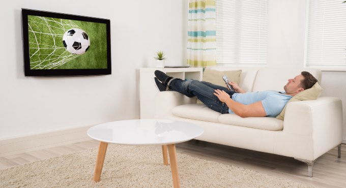 Voetbal op tv kijken